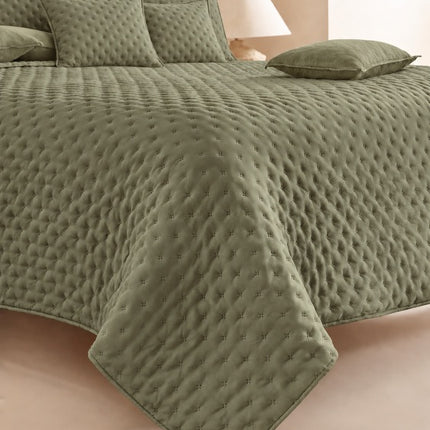 Bedcover Set with 2 Pillow Covers & 2 Cushion Pillows - Maroon