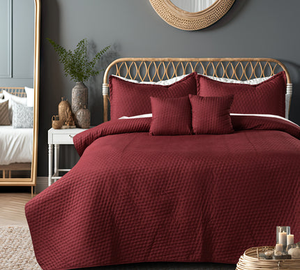 Luxe AC Bedcover With 2 Pillow Covers & 2 Cushions with Filling inside - Maroon