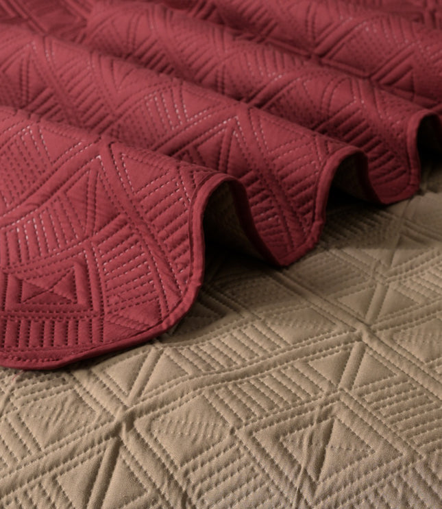 Square - California Luxe Reversible AC Bedcover - Maroon / Beige