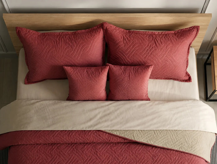 <h2>Style Meets Comfort</h2>